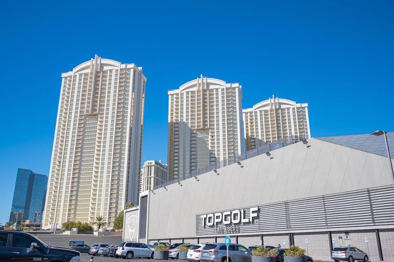 No Resort Fee Strip View Suite + Free Valet+ Pool Лас-Вегас Экстерьер фото